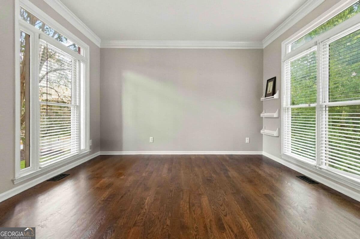 4 bedroom, 3.5 bathroom, 3,410 sq ft single family residence for sale at 5880 The Twelfth Fairway, Suwanee, GA 30024 — photo 4