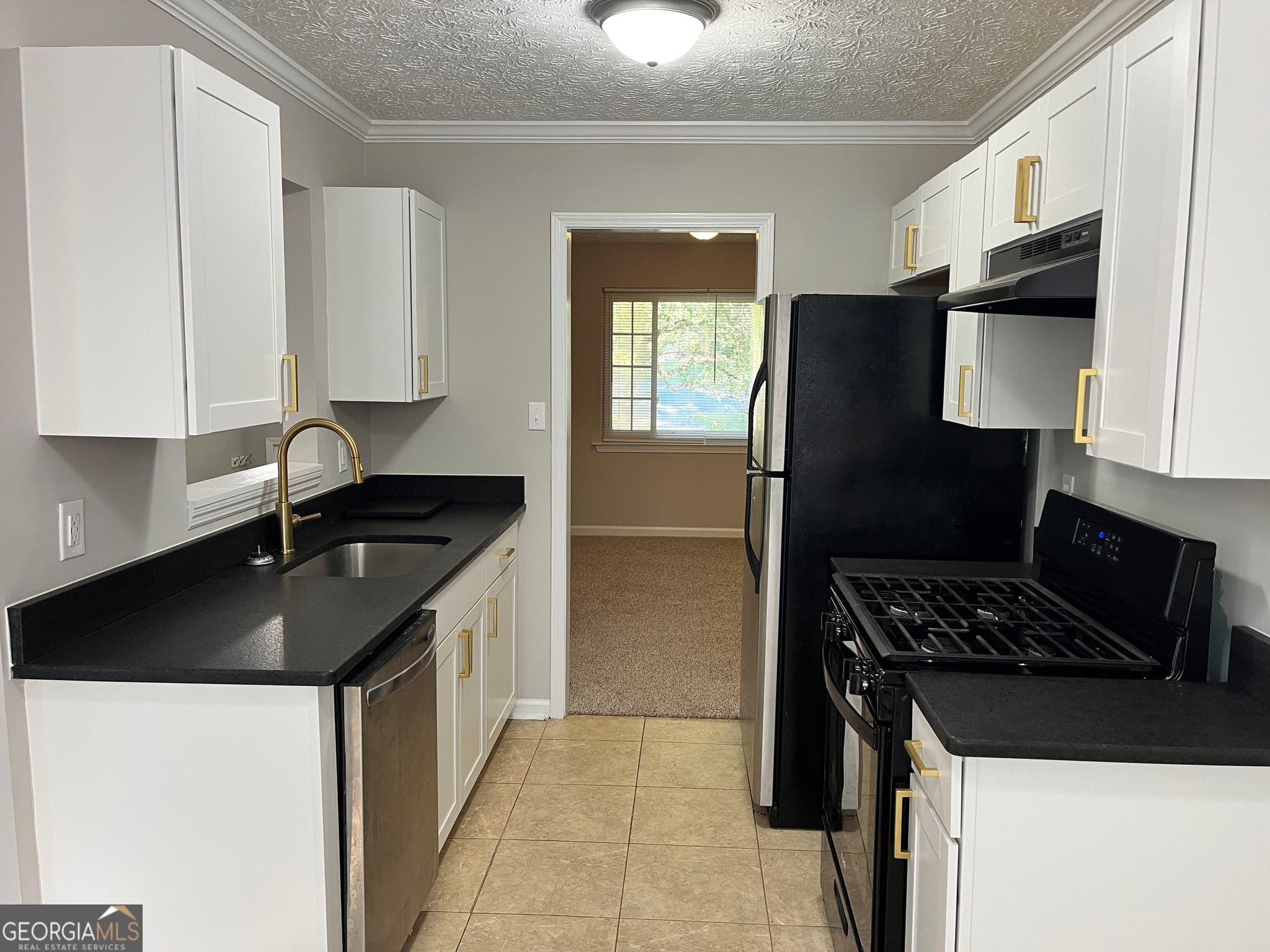 4 bedroom, 2 bathroom, 2,523 sq ft single family residence for rent at 85 Maxwell Place, Newnan, GA 30265 for $2,500 a month — photo 10