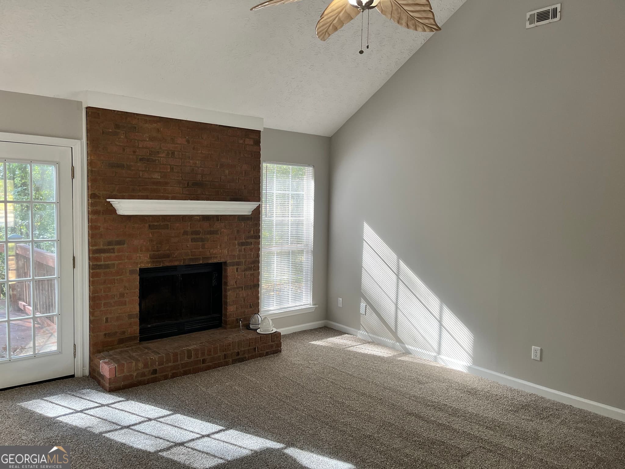 4 bedroom, 2 bathroom, 2,523 sq ft single family residence for rent at 85 Maxwell Place, Newnan, GA 30265 for $2,500 a month — photo 4