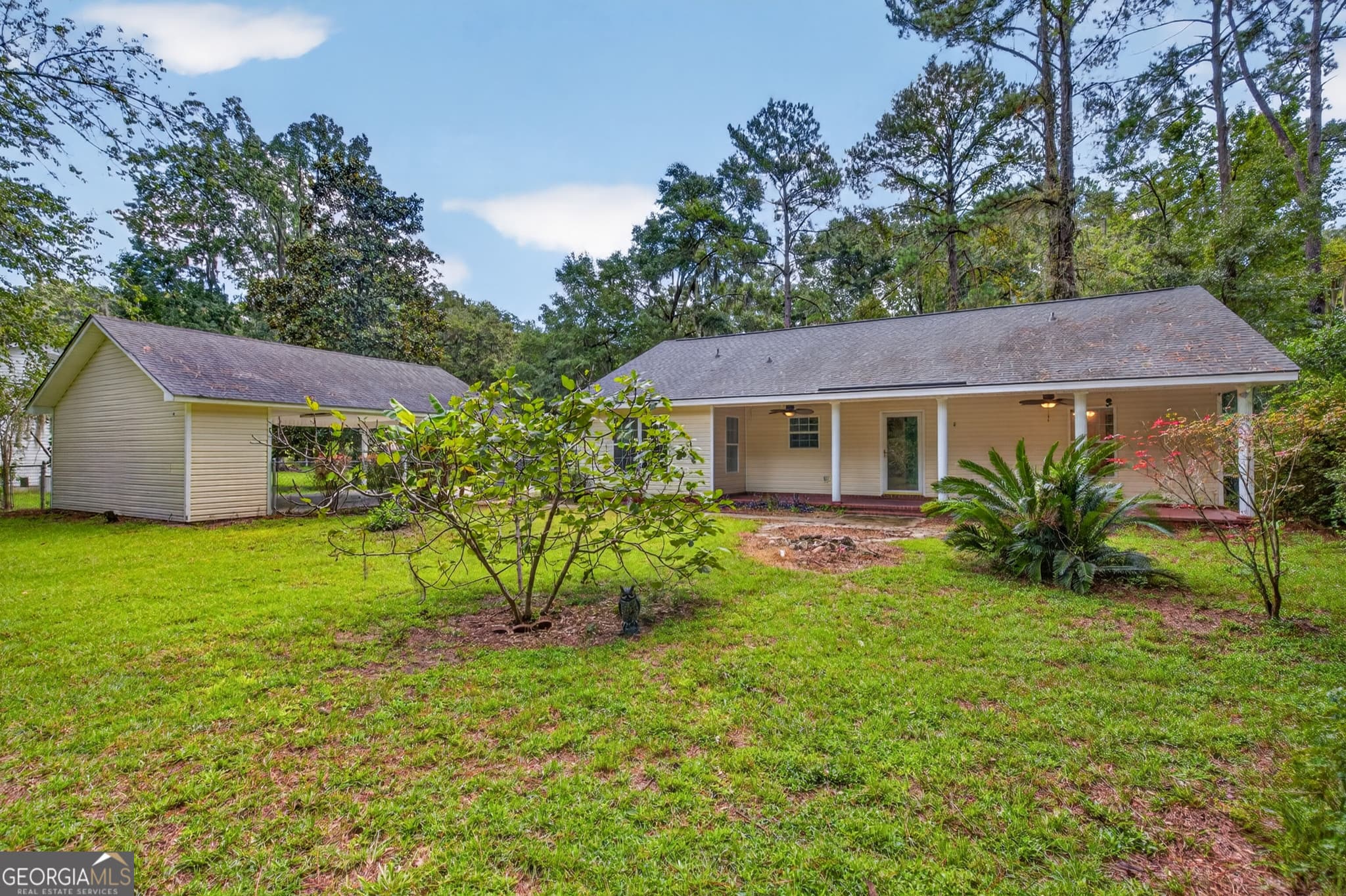 3 bedroom, 2 bathroom single family residence for sale at 504 Lake Drive, Midway, GA 31320 — photo 8