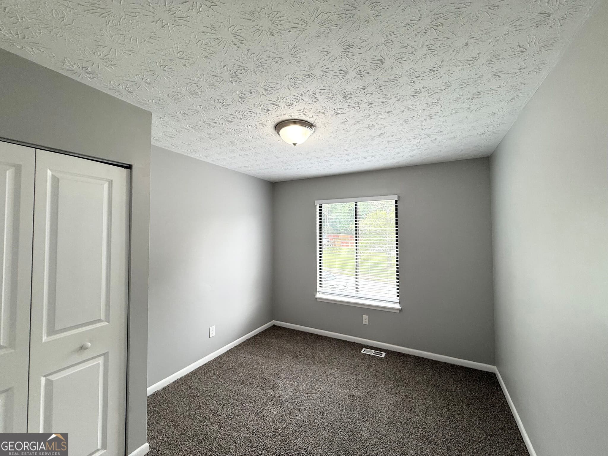 3 bedroom, 2 bathroom, 1,668 sq ft single family residence for sale at 4887 Martins Crossing Road, Stone Mountain, GA 30088 — photo 7