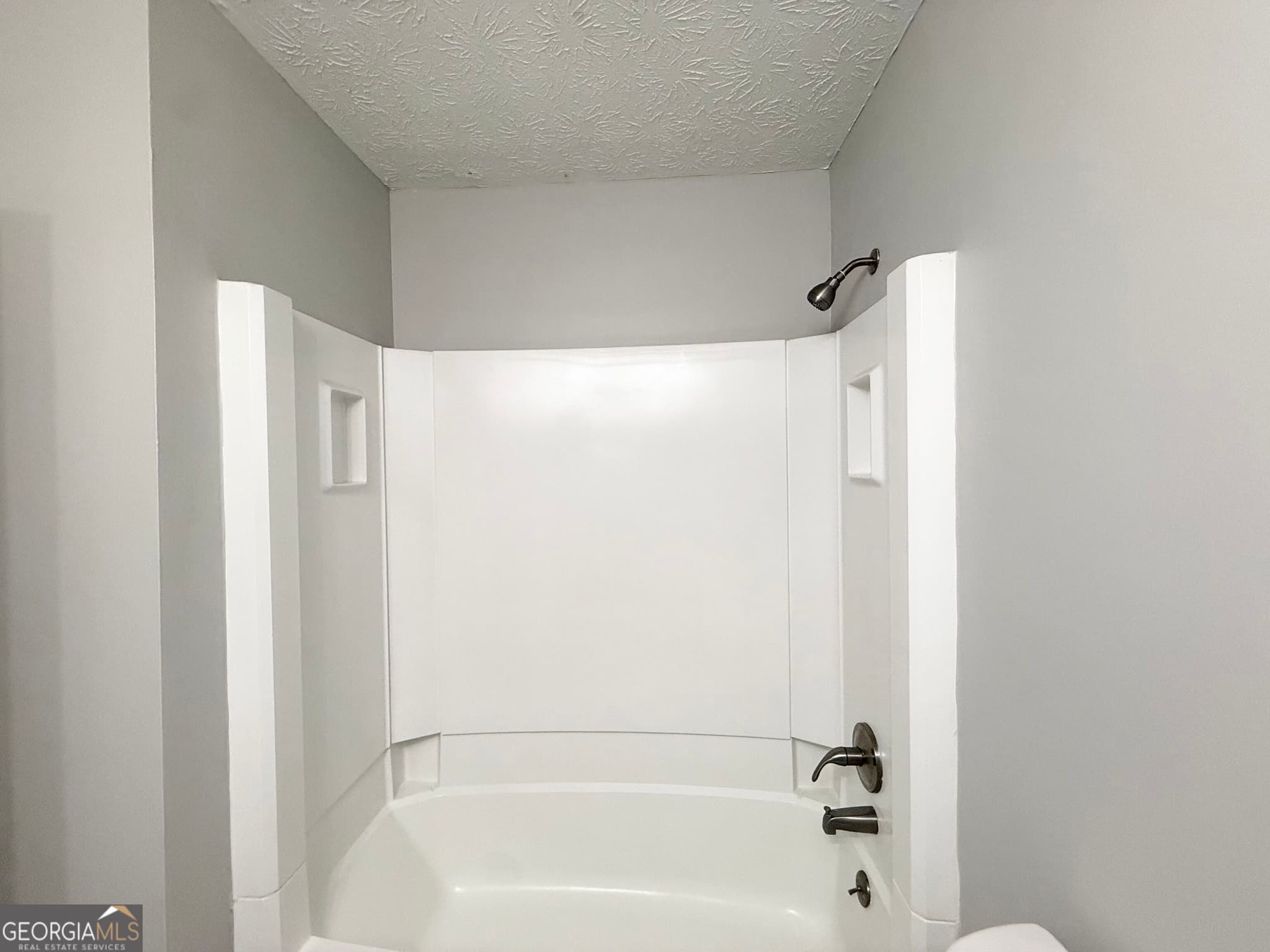 3 bedroom, 2 bathroom, 1,668 sq ft single family residence for sale at 4887 Martins Crossing Road, Stone Mountain, GA 30088 — photo 10