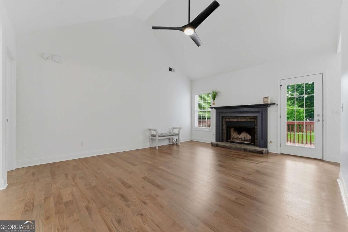 4 bedroom, 3 bathroom, 1,603 sq ft single family residence for sale at 4036 Saint George Walk, Powder Springs, GA 30127 — photo 6