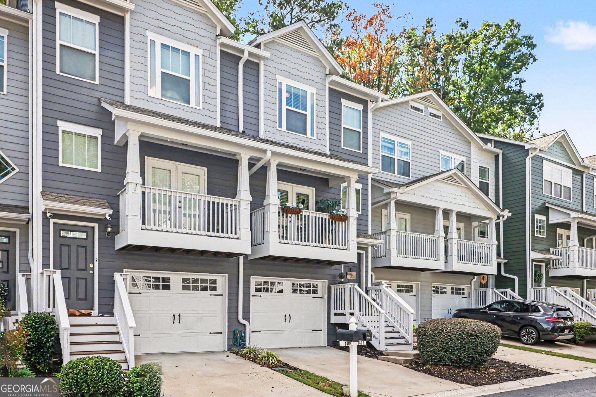 3 bedroom, 3.5 bathroom, 1,326 sq ft townhouse for rent at 1400 Liberty Parkway # 2006, Atlanta, GA 30318 for $3,500 a month — photo 2