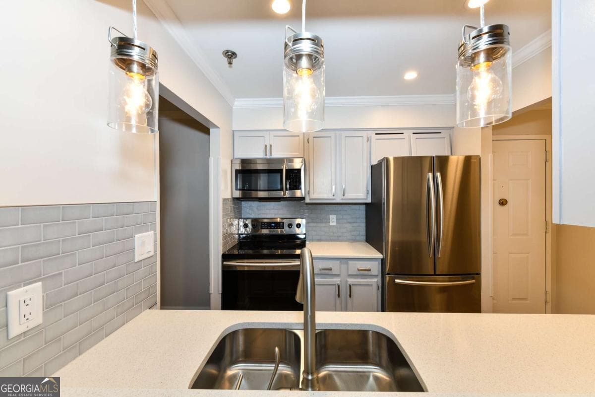 1 bedroom, 1 bathroom, 760 sq ft condominium for rent at 300 Johnson Ferry Road A210, Sandy Springs, GA 30328 for $2,448 a month — photo 2