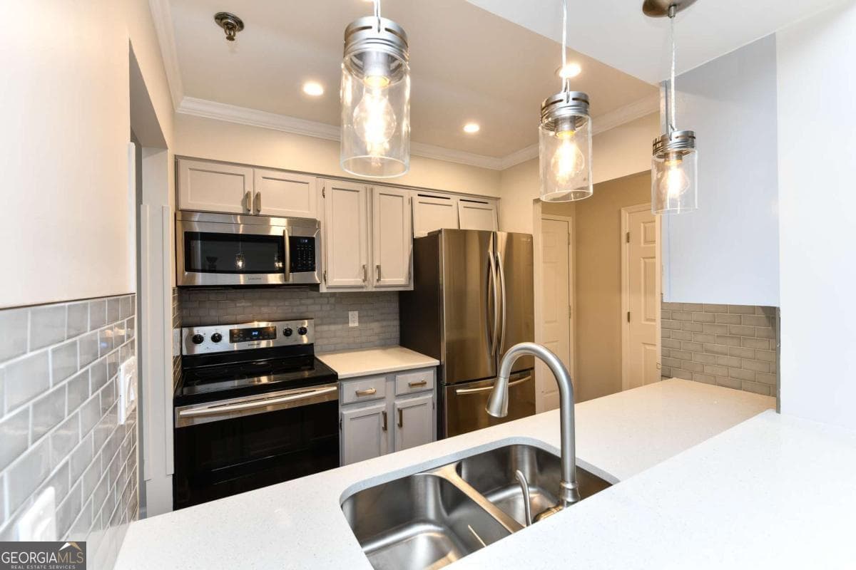 1 bedroom, 1 bathroom, 760 sq ft condominium for rent at 300 Johnson Ferry Road A210, Sandy Springs, GA 30328 for $2,448 a month — photo 3