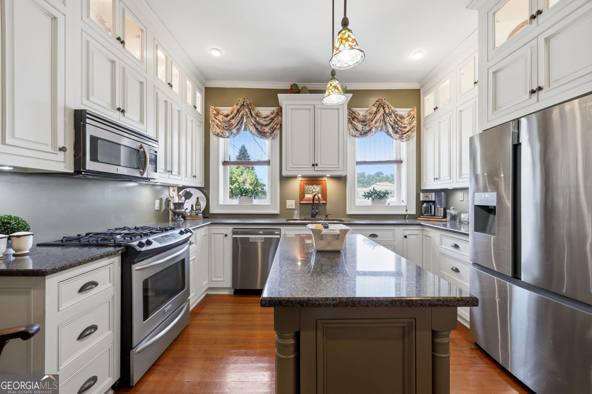 5 bedroom, 3 bathroom, 4,060 sq ft single family residence for sale at 200 W Main Street, Forsyth, GA 31029 — photo 9
