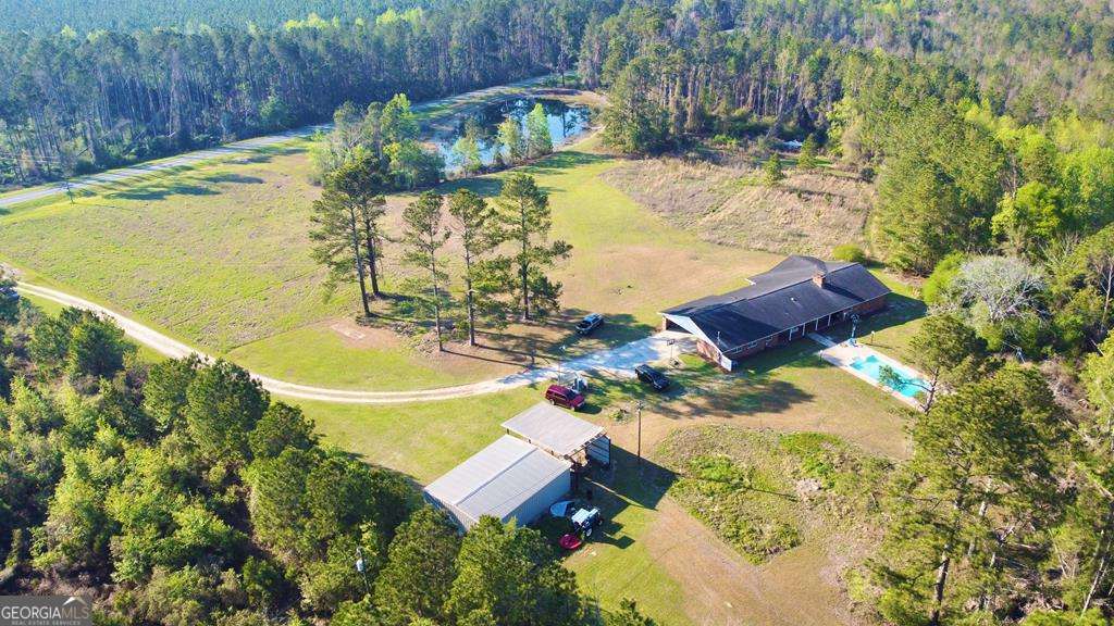 4 bedroom, 3 bathroom, 3,710 sq ft single family residence for sale at 1881 Bell Telephone Road, Hazlehurst, GA 31539 — photo 3