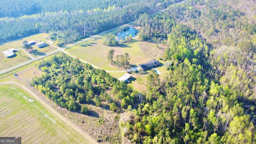 4 bedroom, 3 bathroom, 3,710 sq ft single family residence for sale at 1881 Bell Telephone Road, Hazlehurst, GA 31539 — photo 9