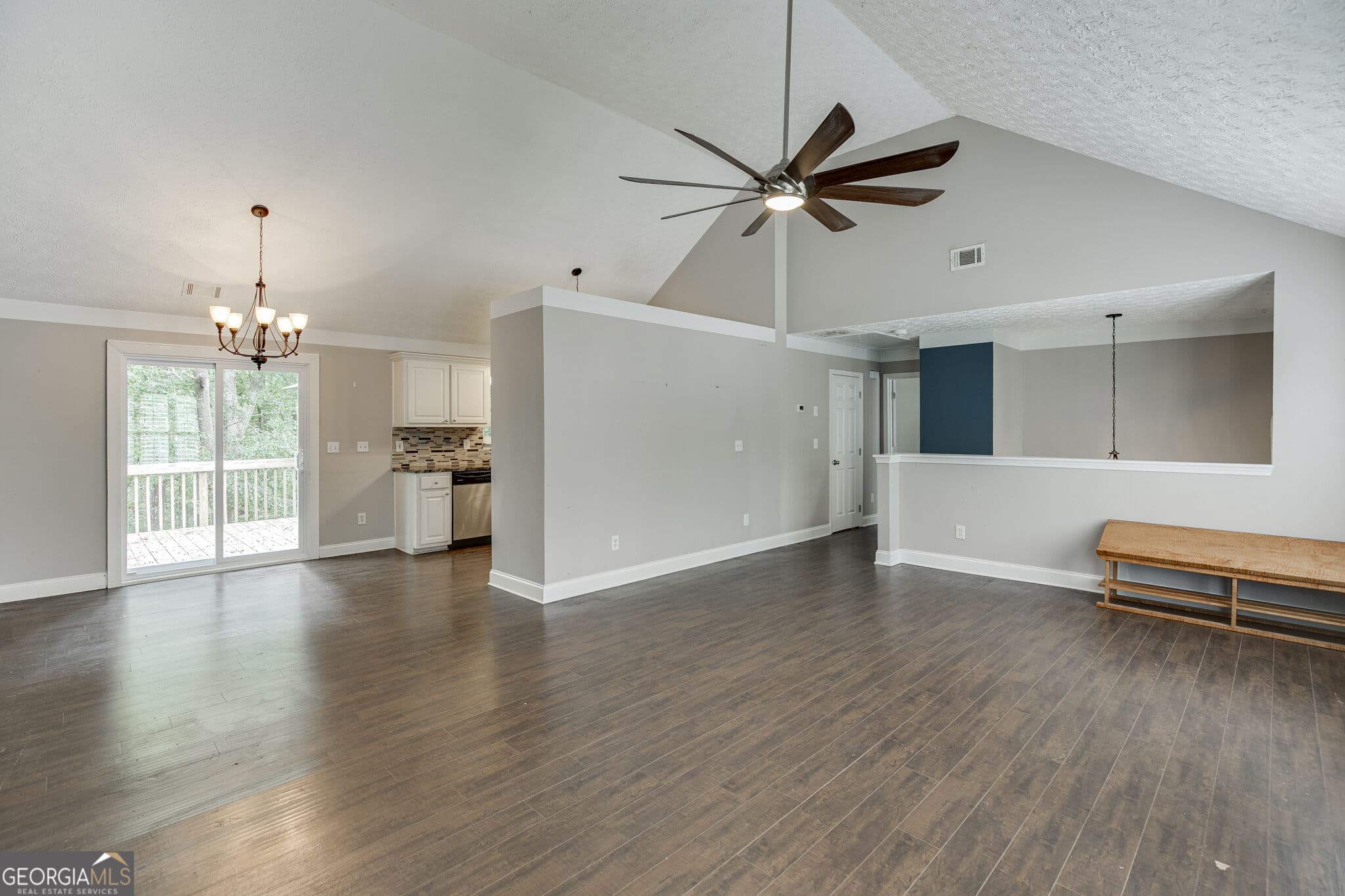 3 bedroom, 2 bathroom, 1,582 sq ft single family residence for sale at 1231 Cumberland Trail, Monroe, GA 30656 — photo 2