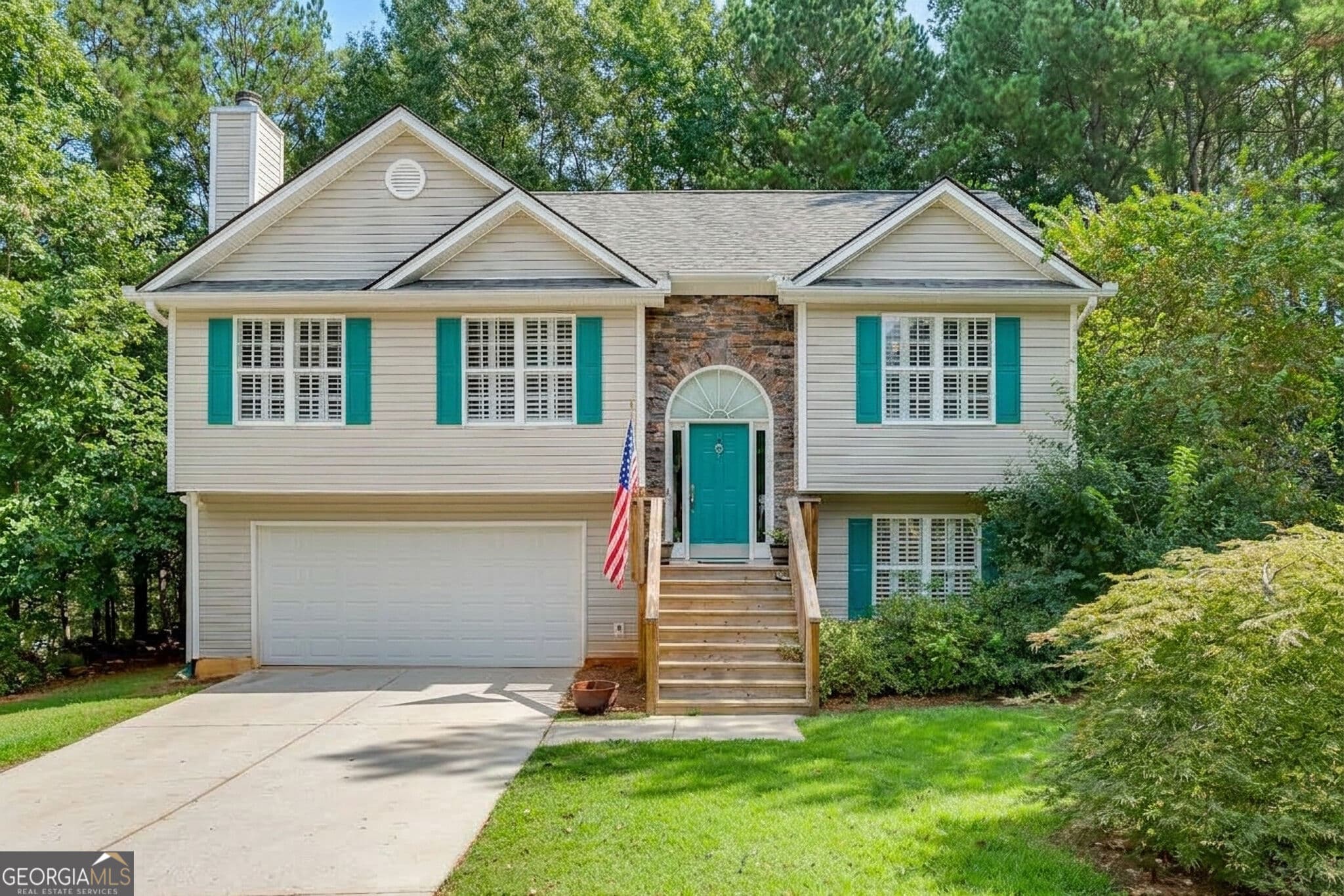 3 bedroom, 2 bathroom, 1,582 sq ft single family residence for sale at 1231 Cumberland Trail, Monroe, GA 30656 — photo 1 of 38