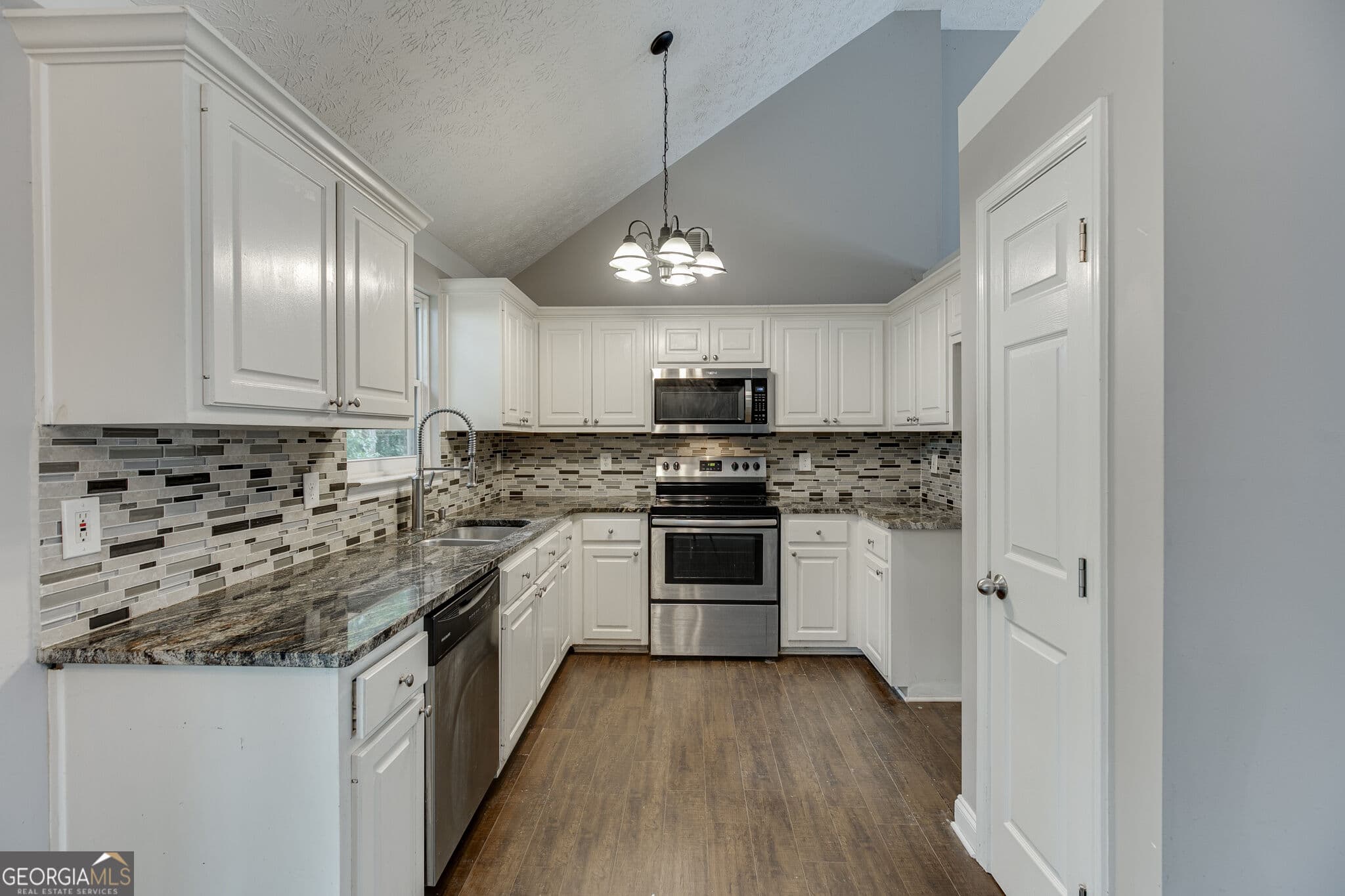 3 bedroom, 2 bathroom, 1,582 sq ft single family residence for sale at 1231 Cumberland Trail, Monroe, GA 30656 — photo 9