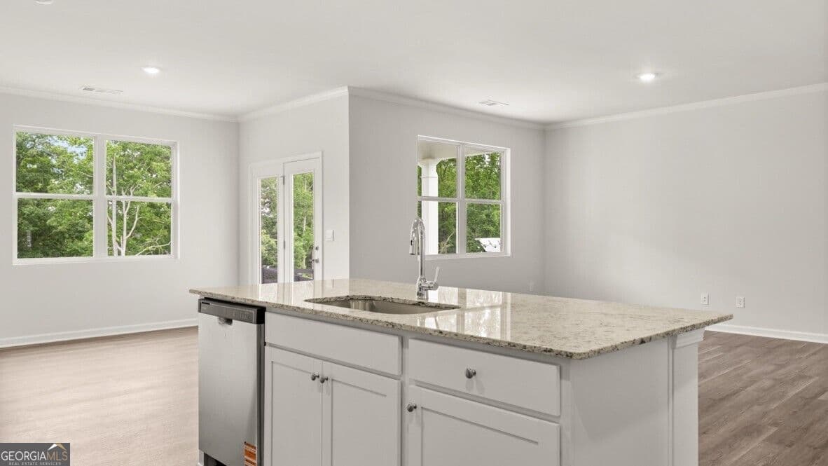 3 bedroom, 2 bathroom, 1,618 sq ft single family residence for sale at 8158 Coldstream Drive, Fairburn, GA 30213 — photo 9