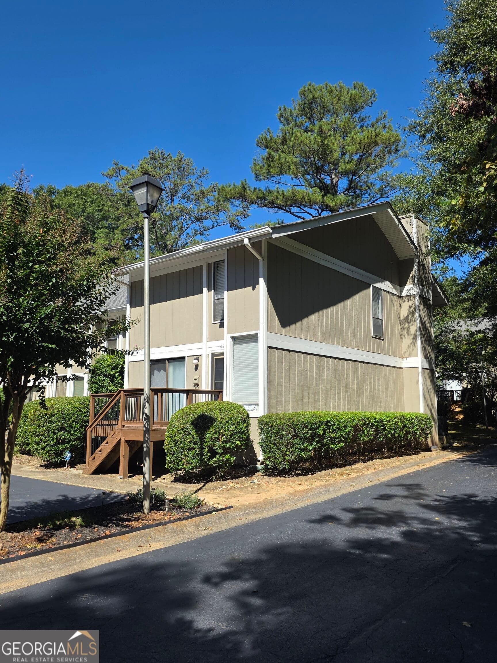 2 bedroom, 2.5 bathroom, 1,414 sq ft condominium for sale at 624 Powers Ferry North Road, Marietta, GA 30067 — photo 3