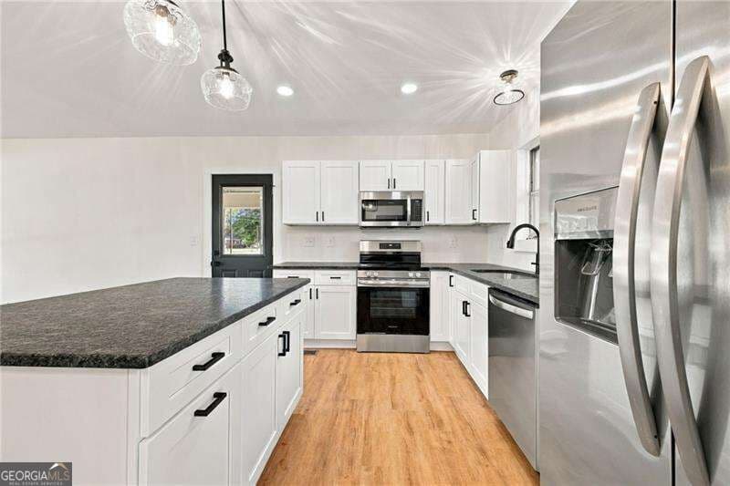 3 bedroom, 1.5 bathroom, 1,152 sq ft single family residence for sale at 250 E Girard Avenue, Cedartown, GA 30125 — photo 10