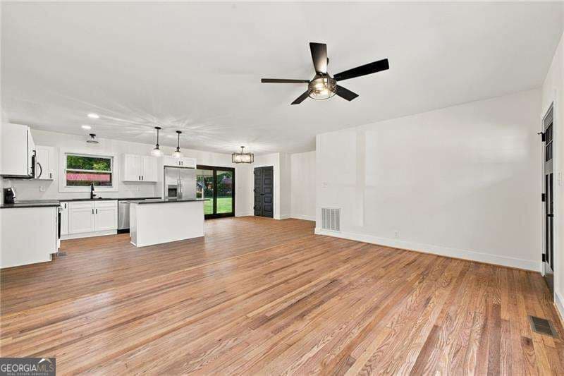 3 bedroom, 1.5 bathroom, 1,152 sq ft single family residence for sale at 250 E Girard Avenue, Cedartown, GA 30125 — photo 8
