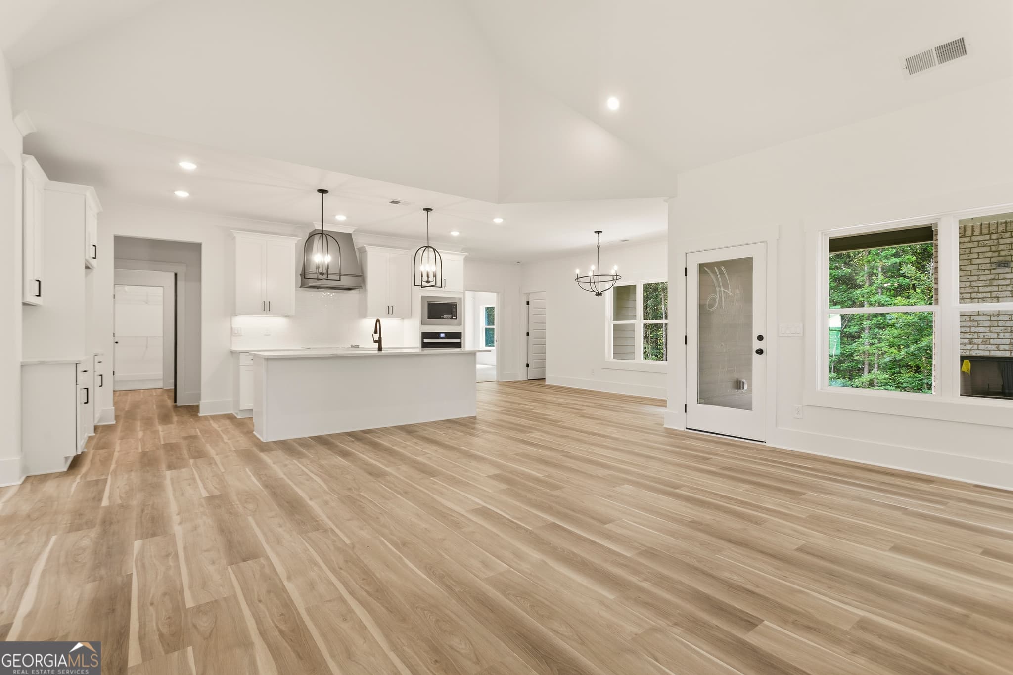 4 bedroom, 3 bathroom, 2,434 sq ft single family residence for sale at 299 Cammie Way LOT 46, Williamson, GA 30292 — photo 7