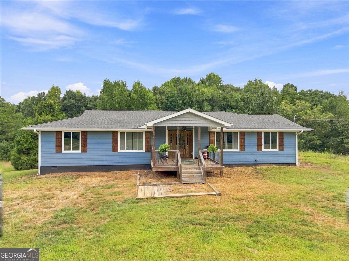3 bedroom, 2 bathroom, 1,780 sq ft single family residence for sale at 354 Ricks Road, Lavonia, GA 30553 — photo 1 of 50
