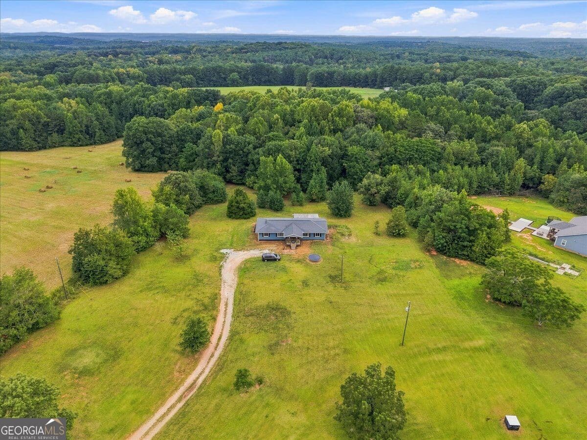 3 bedroom, 2 bathroom, 1,780 sq ft single family residence for sale at 354 Ricks Road, Lavonia, GA 30553 — photo 9