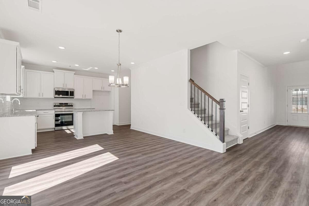 4 bedroom, 2.5 bathroom, 2,428 sq ft single family residence for sale at 6027 Ruby Falls, Stonecrest, GA 30038 — photo 10