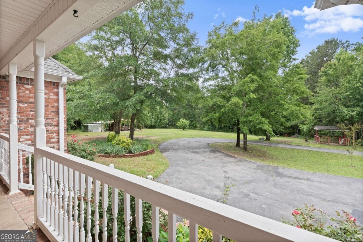 5 bedroom, 3 bathroom, 2,174 sq ft single family residence for sale at 577 Everett Springs Road, Calhoun, GA 30701 — photo 7