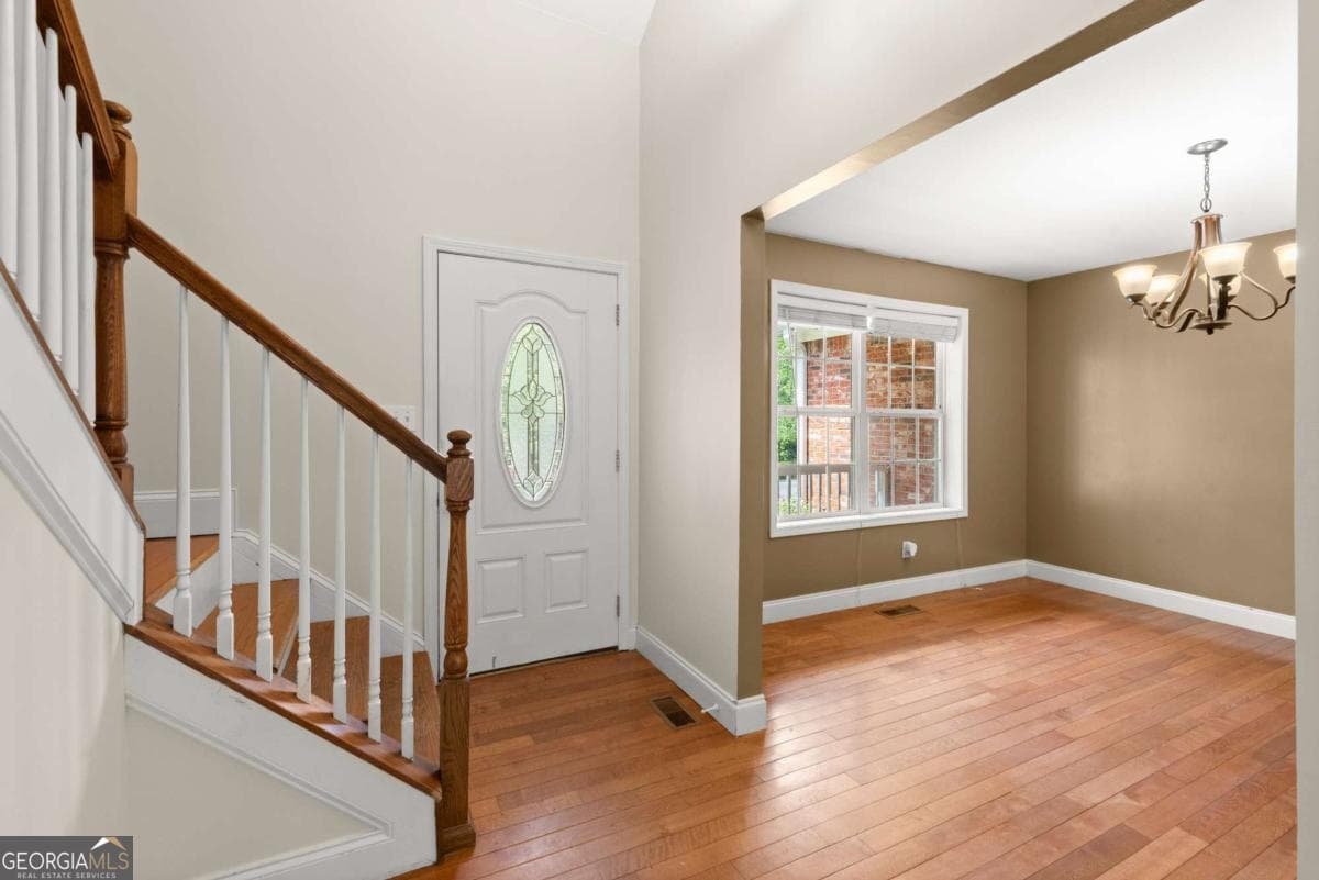 5 bedroom, 3 bathroom, 2,174 sq ft single family residence for sale at 577 Everett Springs Road, Calhoun, GA 30701 — photo 9
