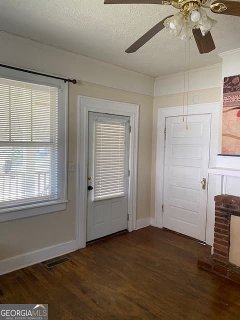 2 bedroom, 2 bathroom, 1,155 sq ft single family residence for sale at 102 Corinth Road, Hogansville, GA 30230 — photo 2