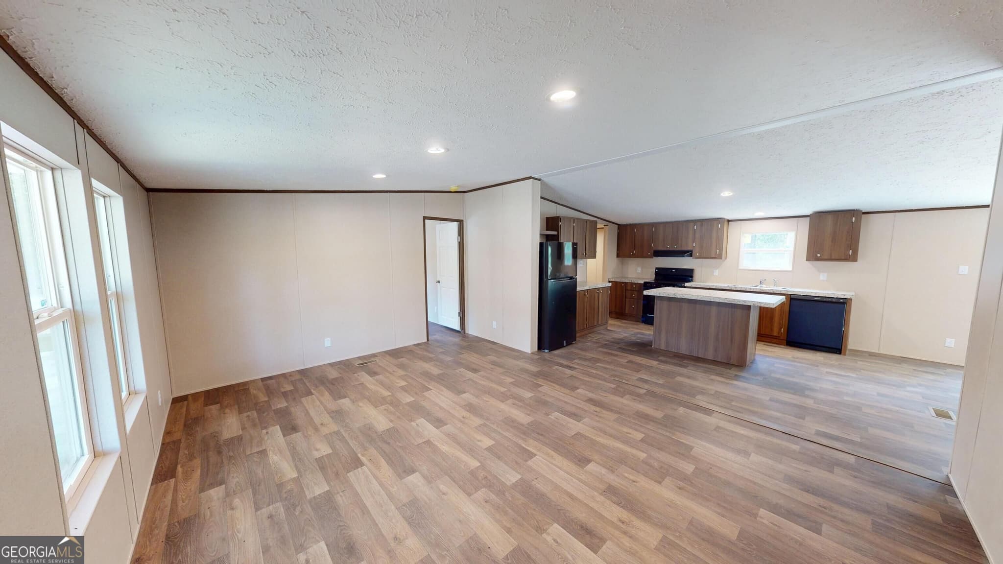 3 bedroom, 2 bathroom, 1,475 sq ft manufactured home,single family residence for sale at 4606 Jackie Drive, Millen, GA 30442 — photo 6