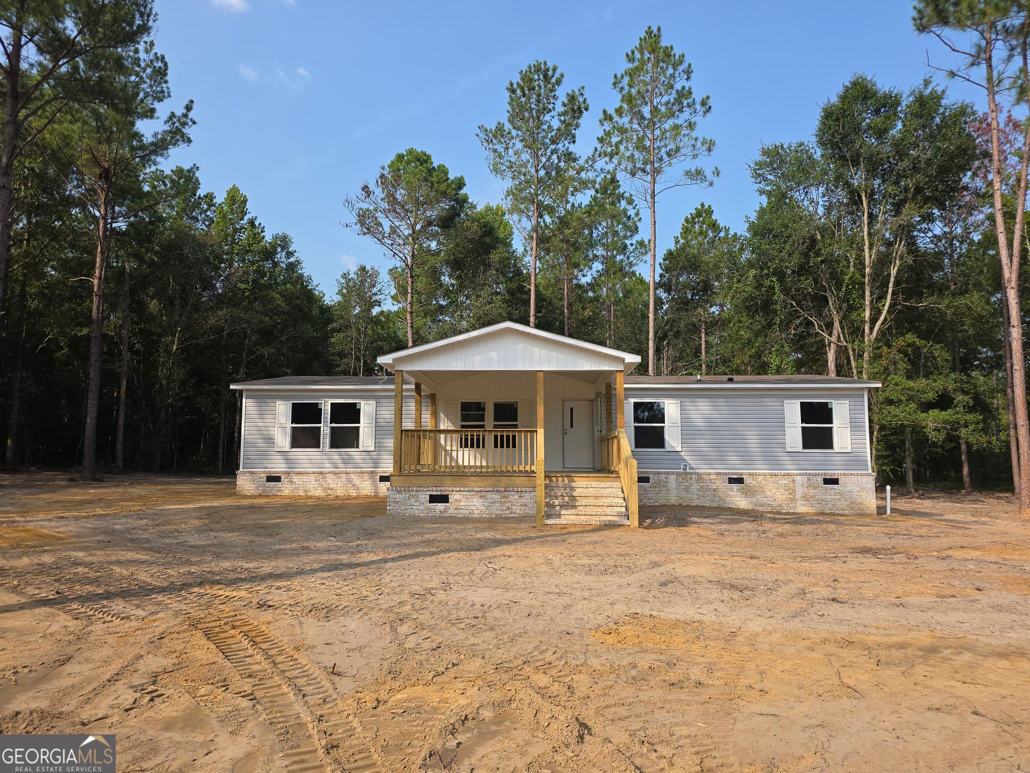 3 bedroom, 2 bathroom, 1,475 sq ft manufactured home,single family residence for sale at 4606 Jackie Drive, Millen, GA 30442