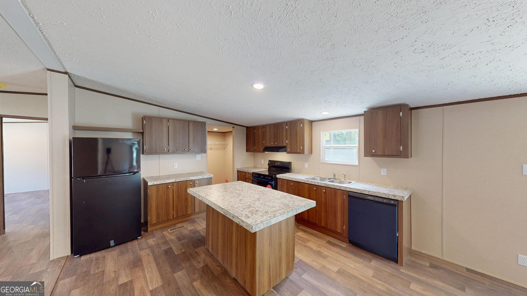 3 bedroom, 2 bathroom, 1,475 sq ft manufactured home,single family residence for sale at 4606 Jackie Drive, Millen, GA 30442 — photo 9