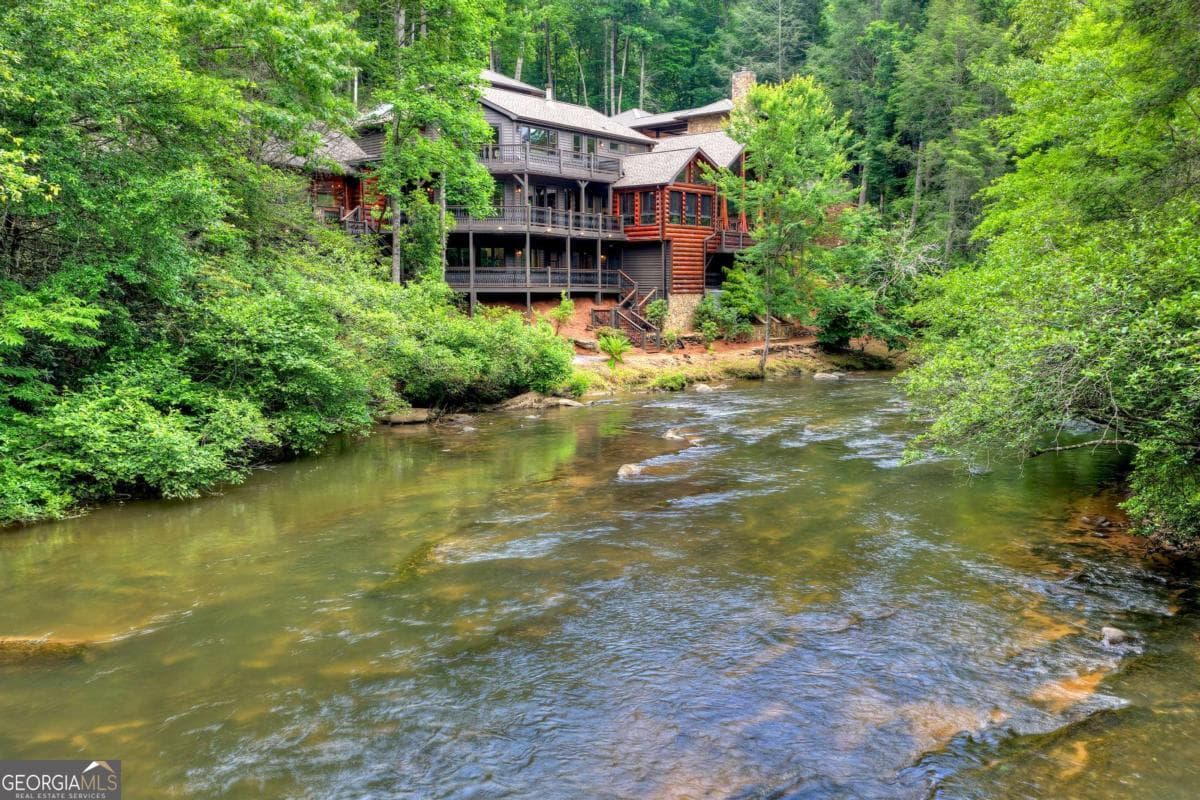 5 bedroom, 6 bathroom, 8,142 sq ft cabin,single family residence for sale at 192 Delphi Hills Lane, Mccaysville, GA 30555 — photo 5
