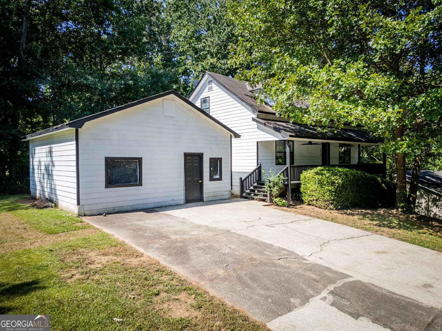 4 bedroom, 2 bathroom, 1,320 sq ft single family residence for sale at 615 Brooks Street, Dallas, GA 30157 — photo 2