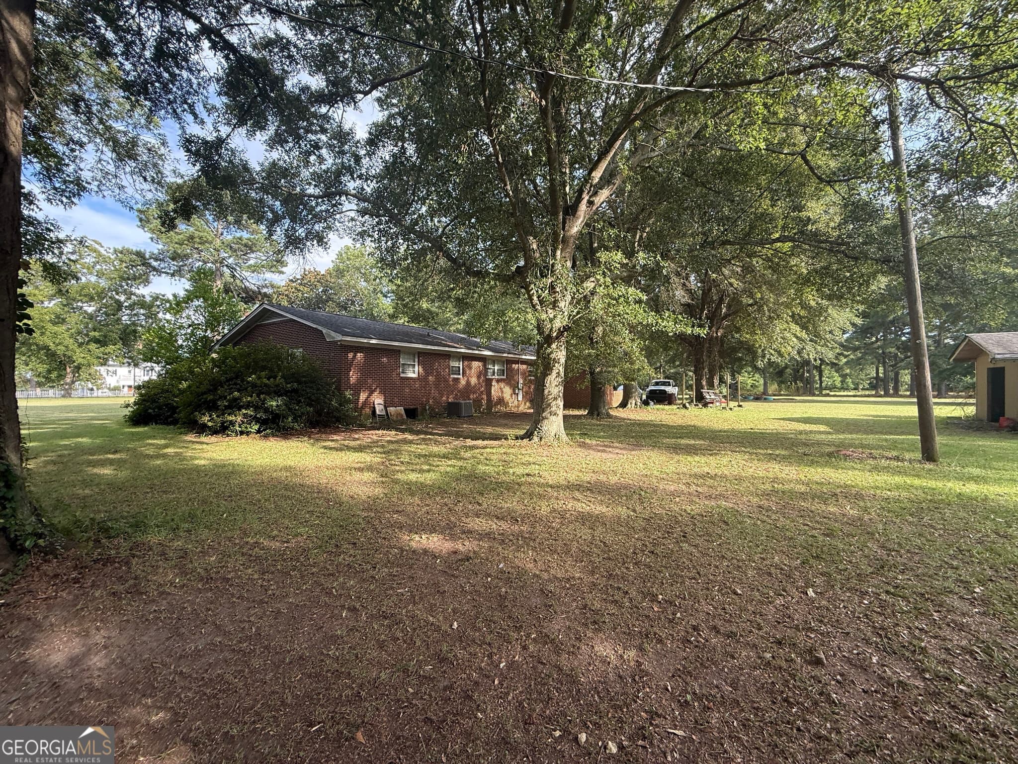 3 bedroom, 2 bathroom, 1,632 sq ft single family residence for sale at 703 N 3rd Street, Vienna, GA 31092 — photo 3