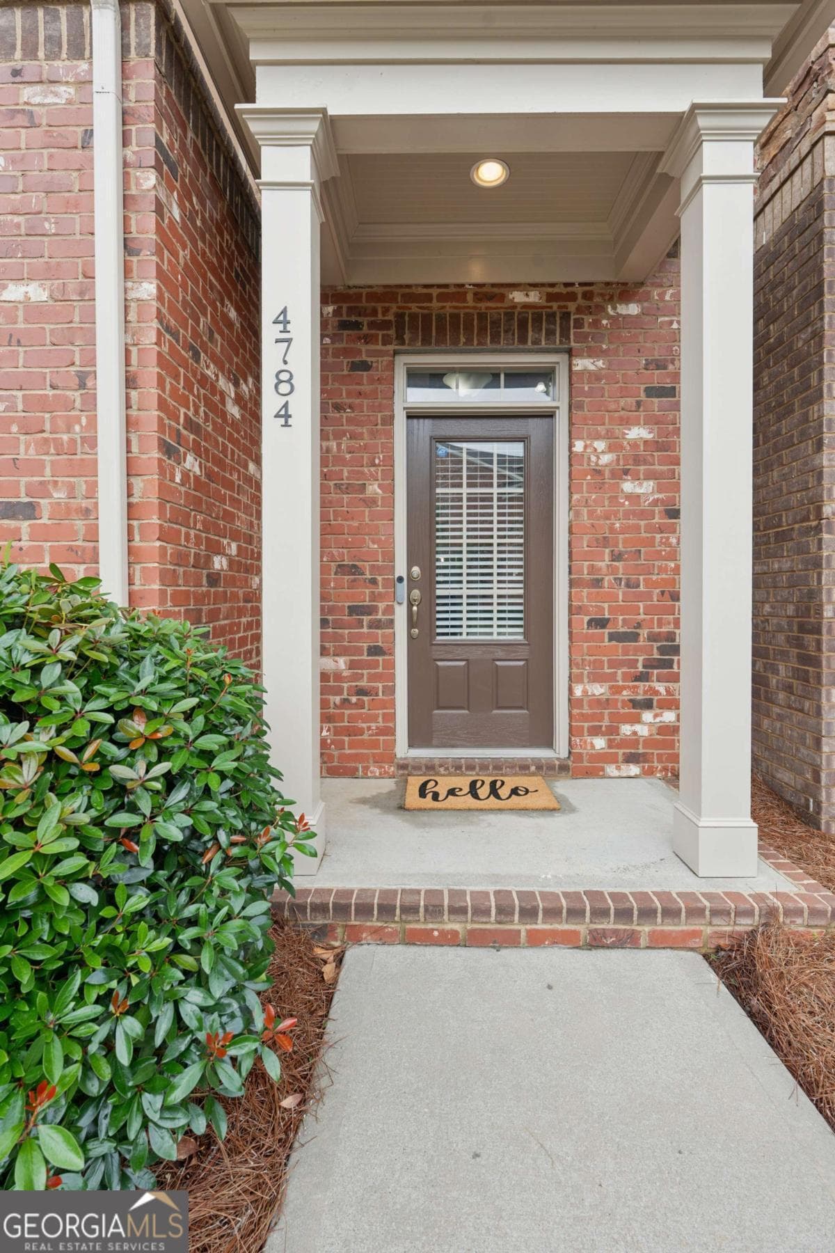 4 bedroom, 3.5 bathroom, 2,604 sq ft townhouse for sale at 4784 Blue Elm Lane 3, Smyrna, GA 30080 — photo 2