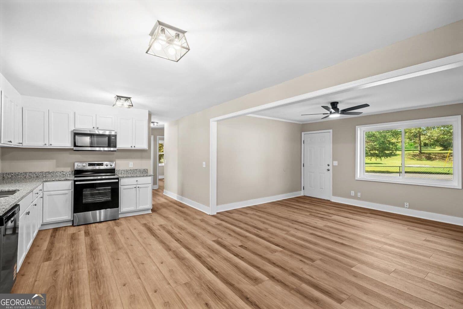 3 bedroom, 1.5 bathroom, 1,075 sq ft single family residence for sale at 239 Mountain View Circle, Chatsworth, GA 30705 — photo 9