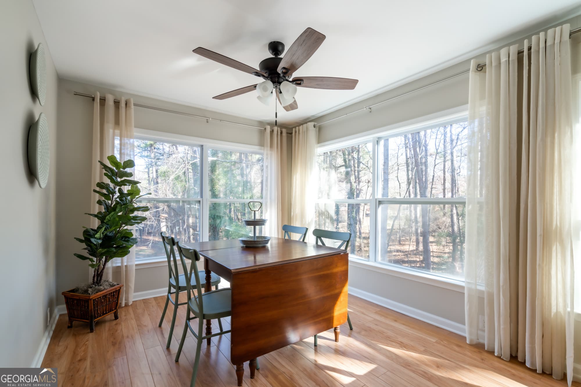 3 bedroom, 2 bathroom single family residence for rent at 17 Rock Crest Circle, Cartersville, GA 30121 for $4,797 a month — photo 3