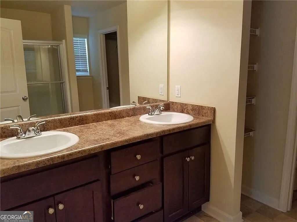 4 bedroom, 2.5 bathroom single family residence for rent at 783 Lobdale Falls Drive, Lawrenceville, GA 30045 for $1,999 a month — photo 7