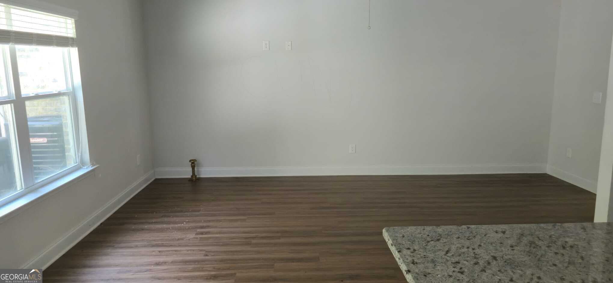 3 bedroom, 2.5 bathroom, 1,636 sq ft townhouse for sale at 10172 Benton Woods Drive, Covington, GA 30014 — photo 2