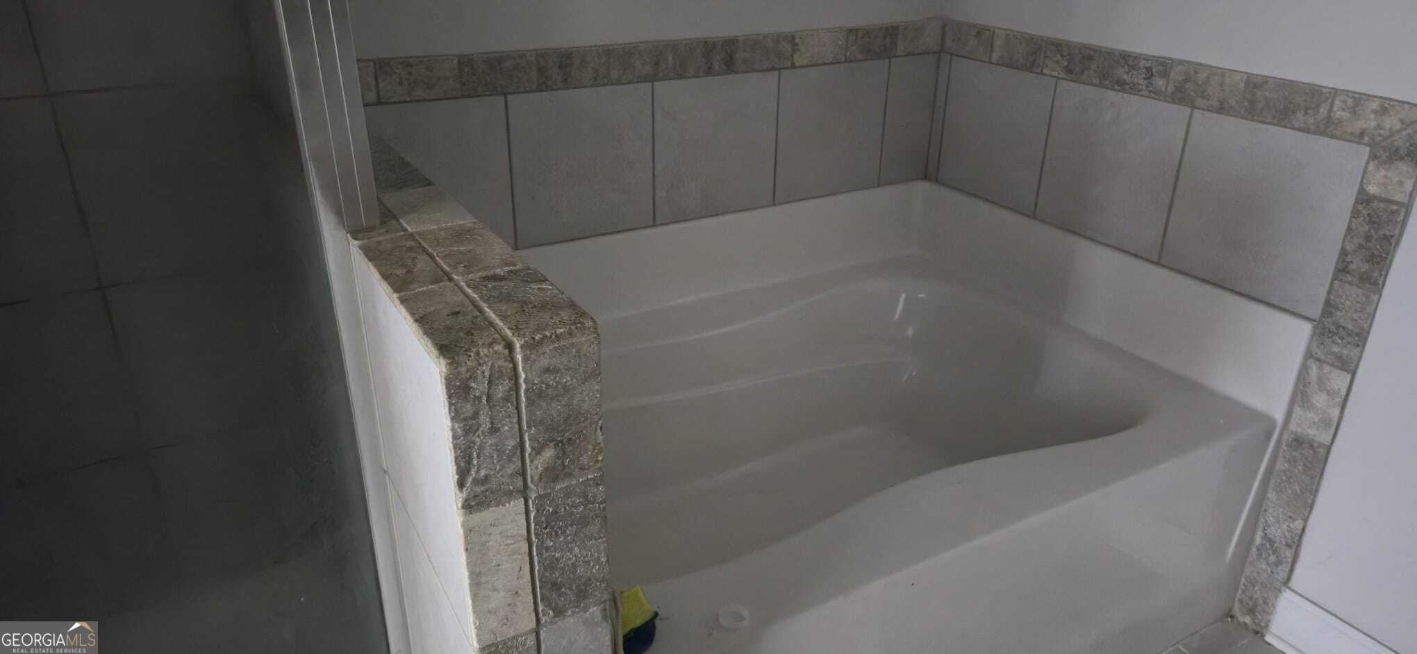 3 bedroom, 2.5 bathroom, 1,636 sq ft townhouse for sale at 10172 Benton Woods Drive, Covington, GA 30014 — photo 6
