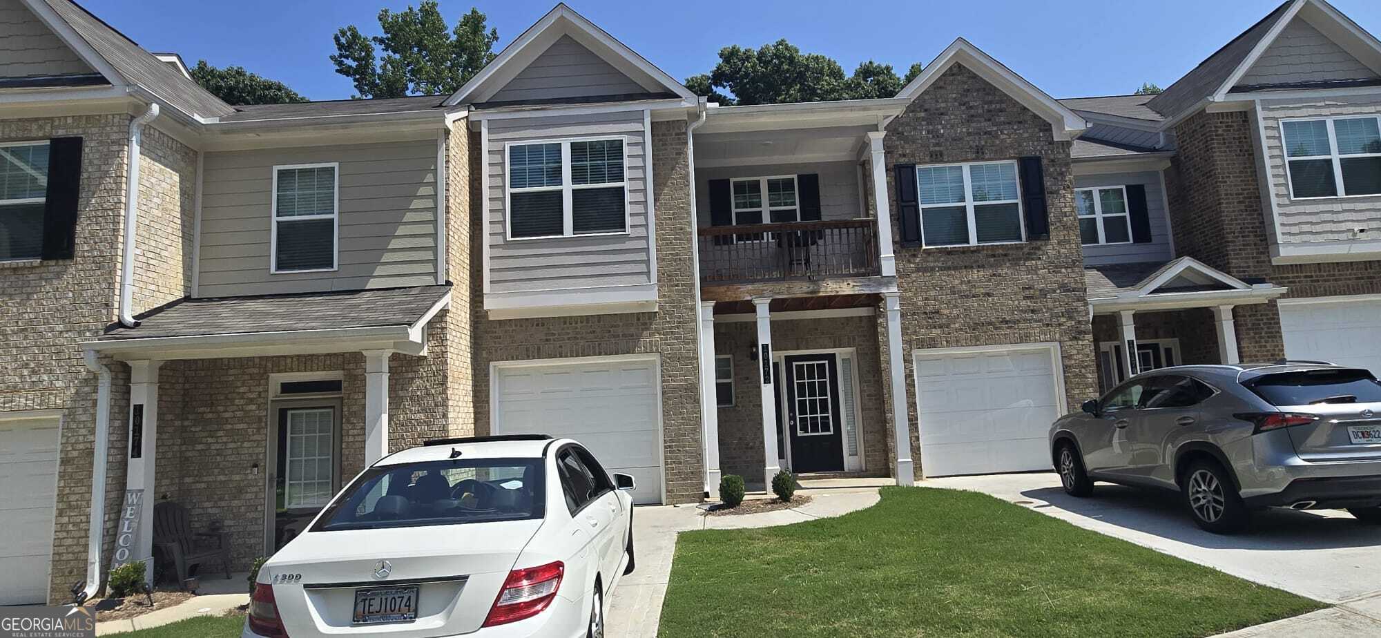 3 bedroom, 2.5 bathroom, 1,636 sq ft townhouse for sale at 10172 Benton Woods Drive, Covington, GA 30014