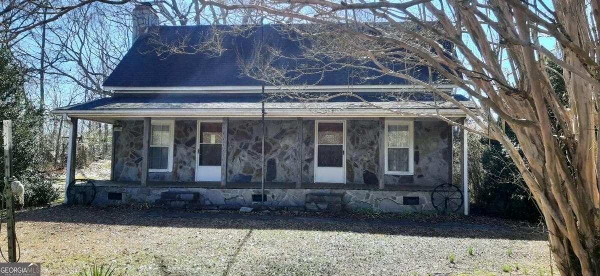 2 bedroom, 1 bathroom, 1,120 sq ft single family residence for sale at 11953 Henderson Mountain Road, Fairmount, GA 30139 — photo 2