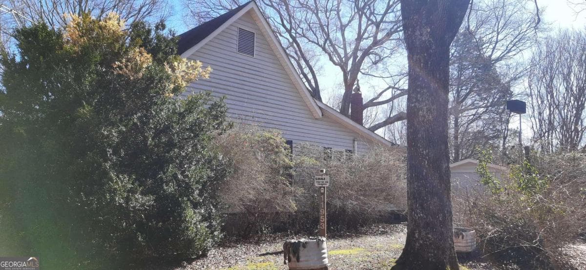 2 bedroom, 1 bathroom, 1,120 sq ft single family residence for sale at 11953 Henderson Mountain Road, Fairmount, GA 30139 — photo 7