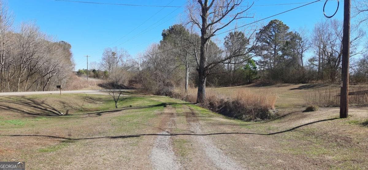 2 bedroom, 1 bathroom, 1,120 sq ft single family residence for sale at 11953 Henderson Mountain Road, Fairmount, GA 30139 — photo 4