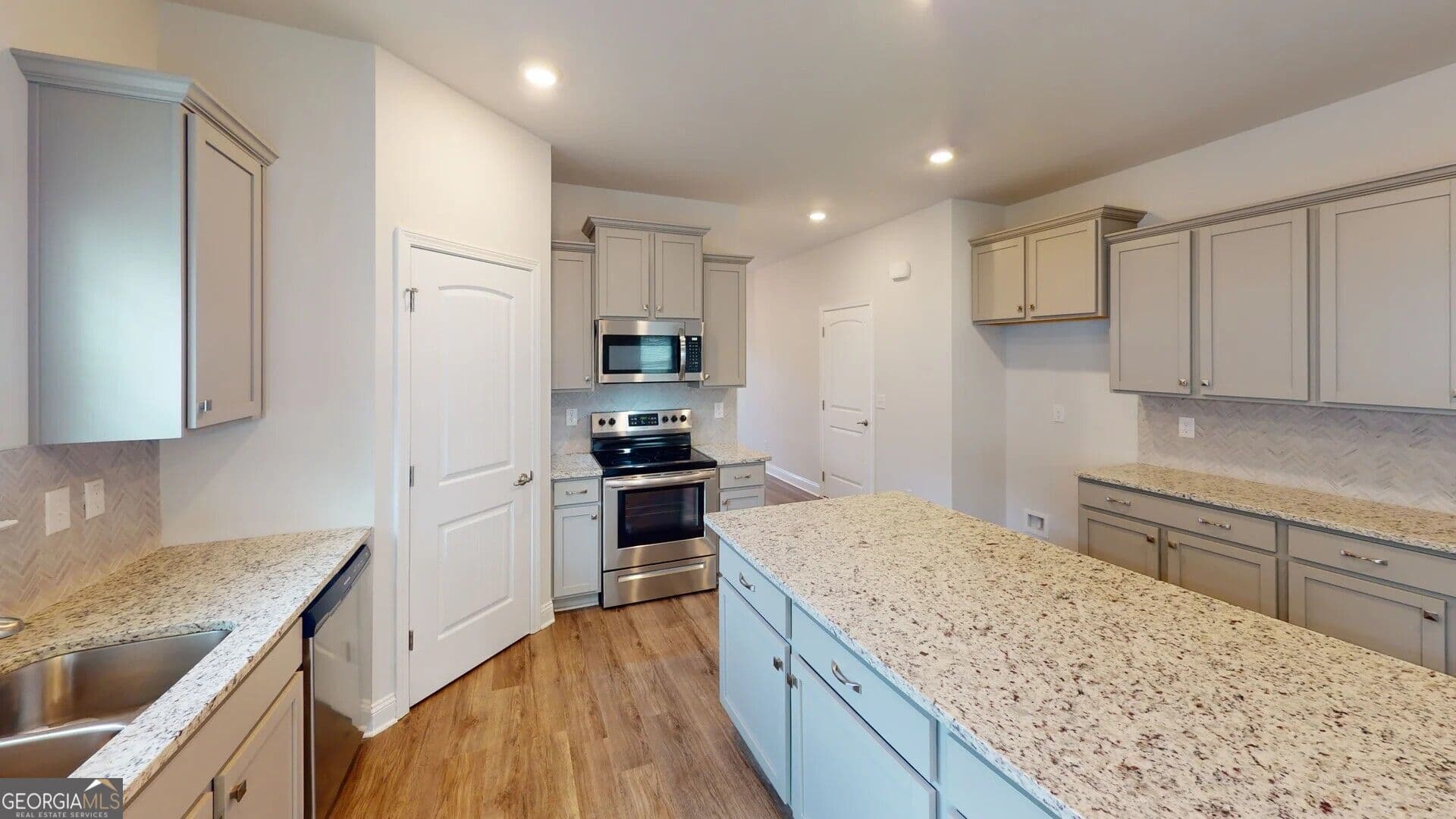 5 bedroom, 3.5 bathroom, 3,030 sq ft single family residence for sale at 5013 Fairview Circle LOT 965, Villa Rica, GA 30180 — photo 4