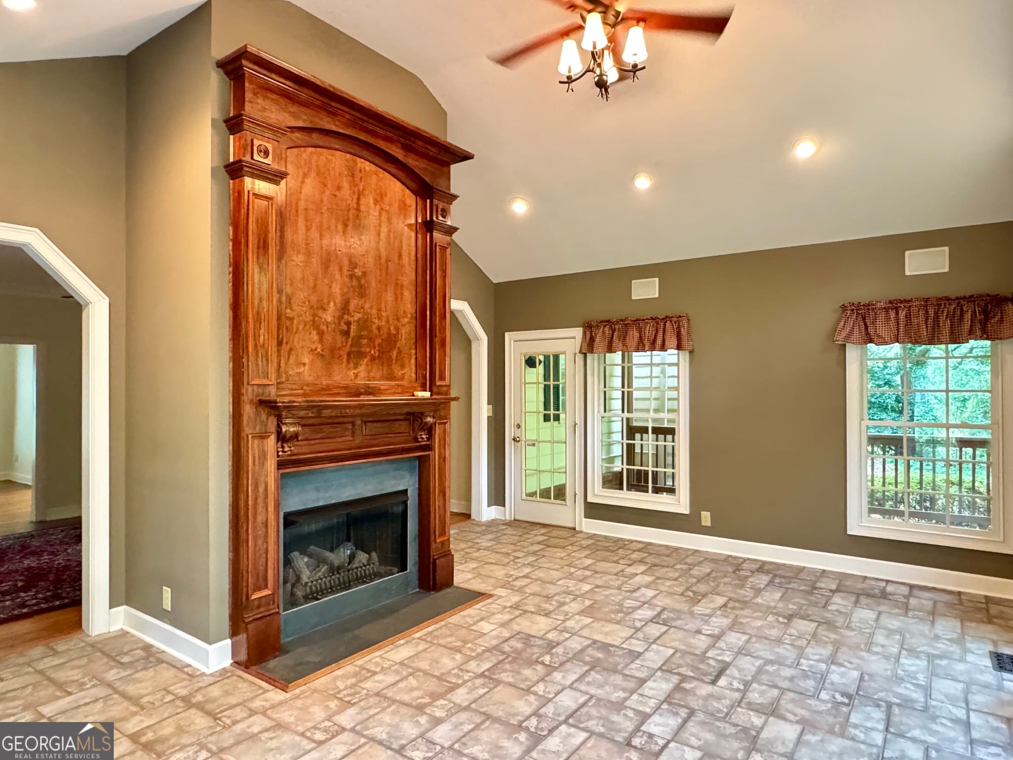 5 bedroom, 3.5 bathroom, 3,466 sq ft single family residence for sale at 107 Trillium Terrace, Macon, GA 31210 — photo 8