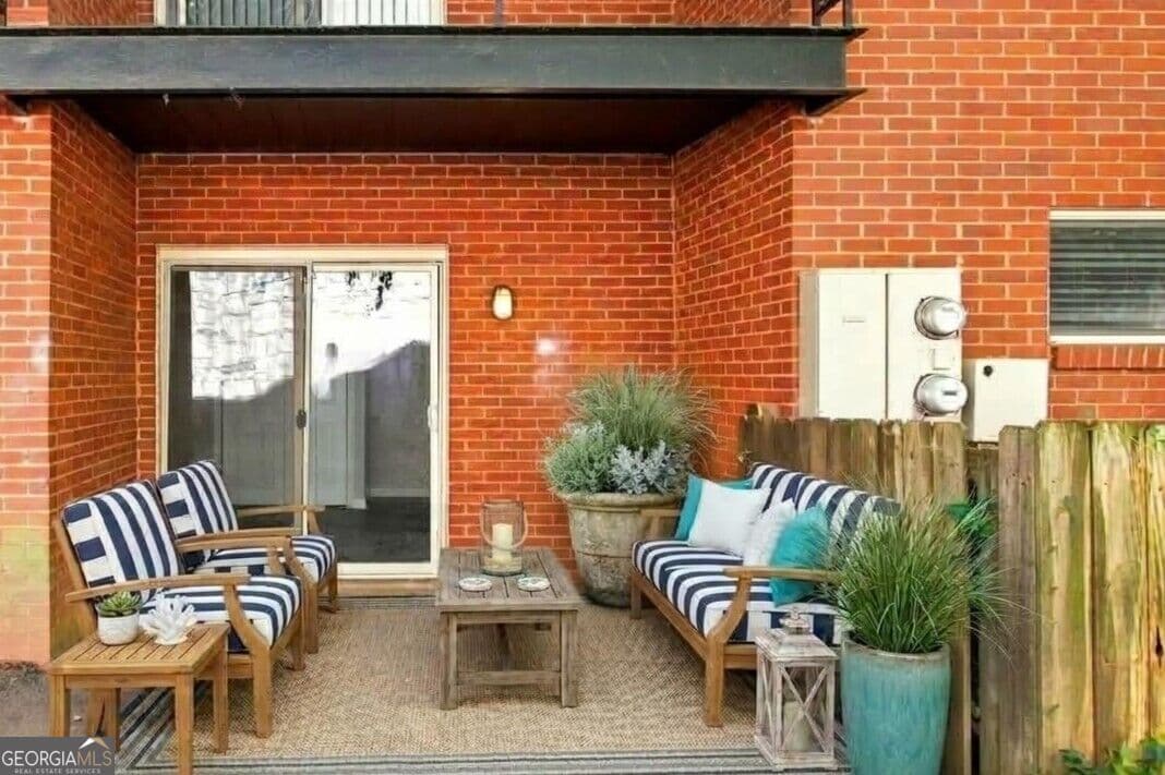 2 bedroom, 1 bathroom, 795 sq ft condominium for sale at 250 Little Street B102, Athens, GA 30605 — photo 5