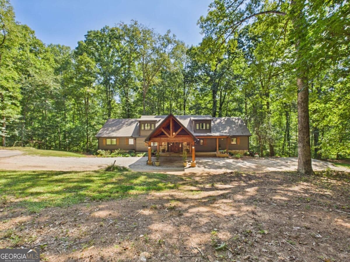 6 bedroom, 7.5 bathroom, 5,786 sq ft single family residence for sale at 1851 Rays Church Road, Bishop, GA 30621 — photo 2
