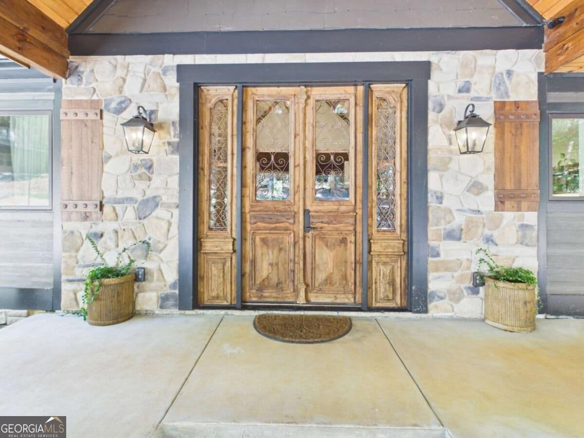 6 bedroom, 7.5 bathroom, 5,786 sq ft single family residence for sale at 1851 Rays Church Road, Bishop, GA 30621 — photo 3