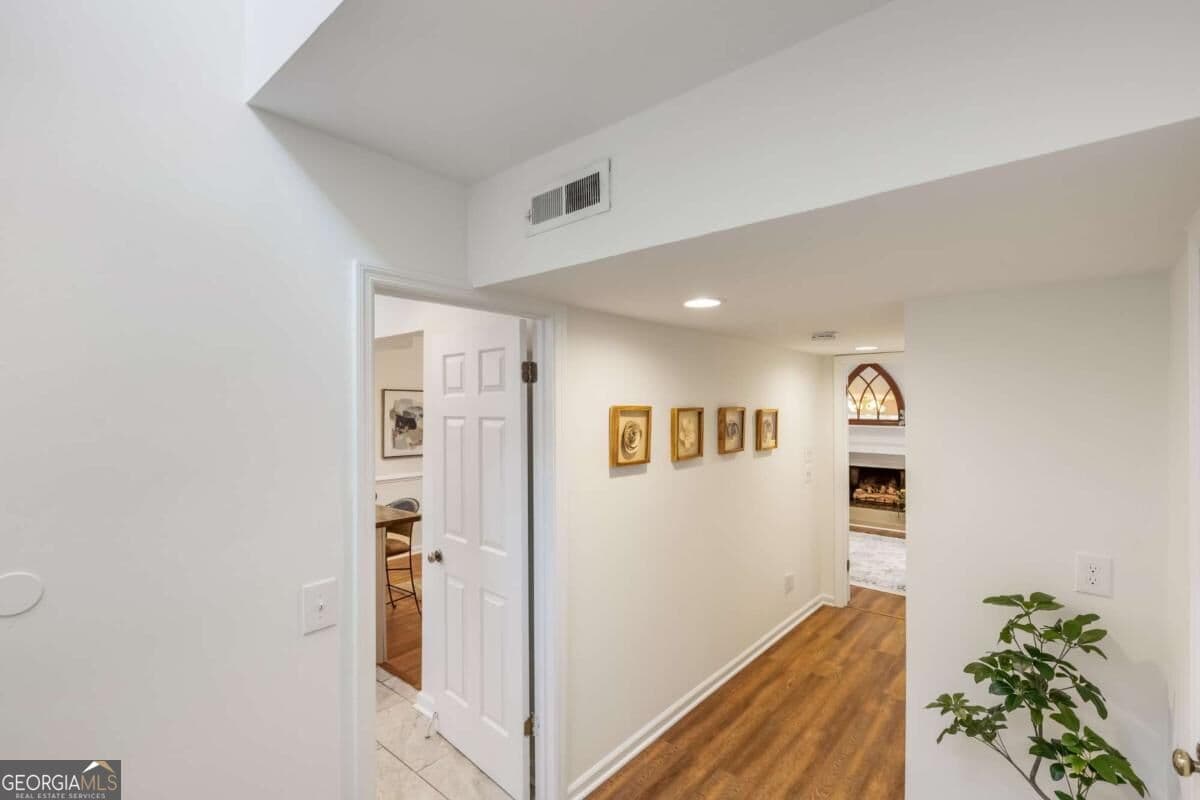 2 bedroom, 2.5 bathroom, 1,536 sq ft townhouse for sale at 866 E Ponce De Leon Avenue, Decatur, GA 30030 — photo 5