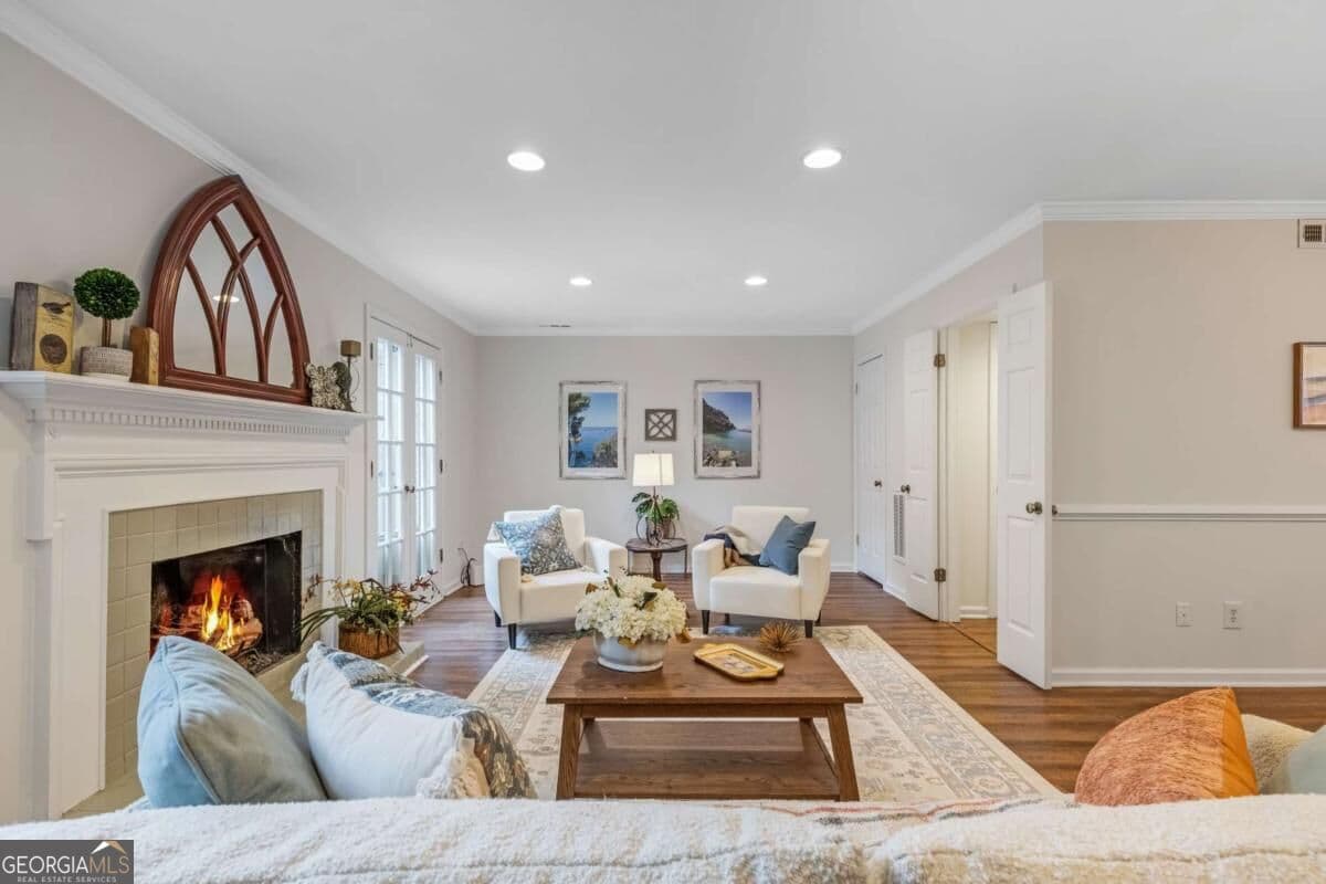2 bedroom, 2.5 bathroom, 1,536 sq ft townhouse for sale at 866 E Ponce De Leon Avenue, Decatur, GA 30030 — photo 8